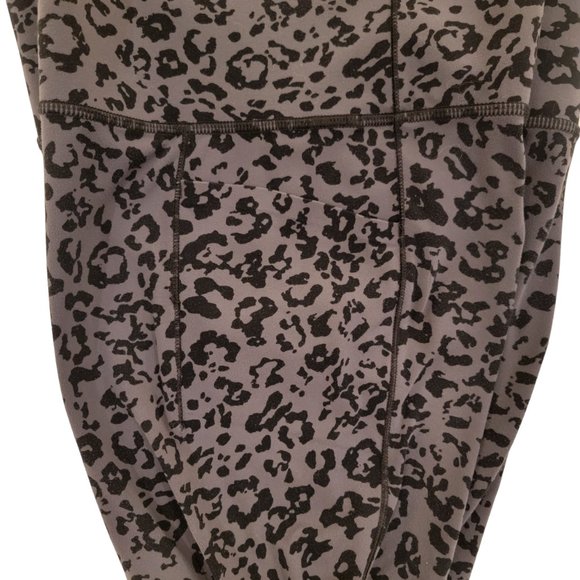 Athleta Salutation Stash II Capri Size SP Grey Black Leopard Print Tight Legging - Picture 5 of 8